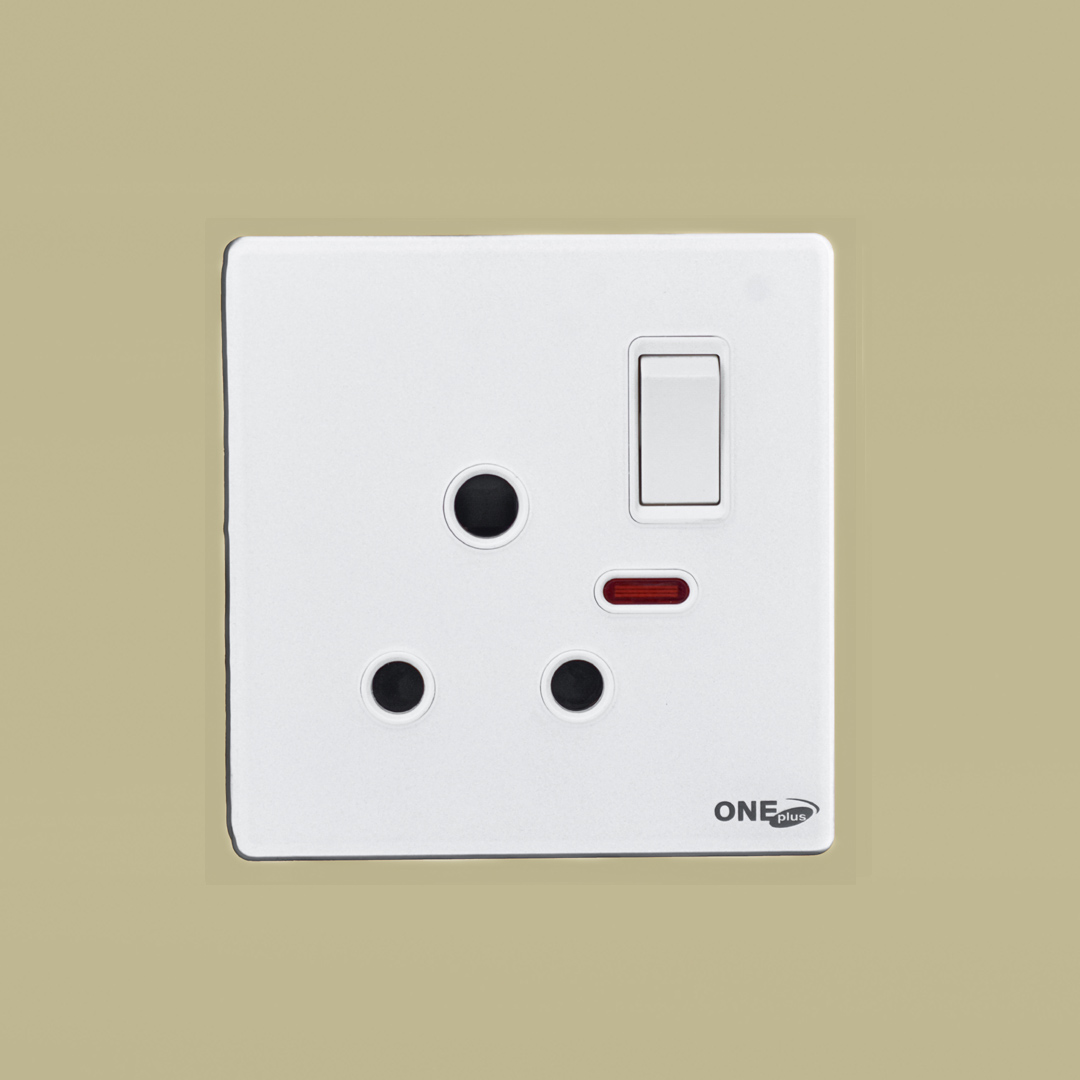 GLOVE Glass- 15A 3 PIN SOCKET (White) GLOVE Glass- 15A 3 PIN SOCKET (White) - Image 1