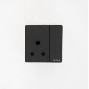 LUXURY 15A 3 PIN SOCKET (Black)
